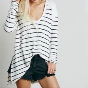 Free People Sunset Park Striped Thermal V-Neck Waffle Knit Tunic White Black M